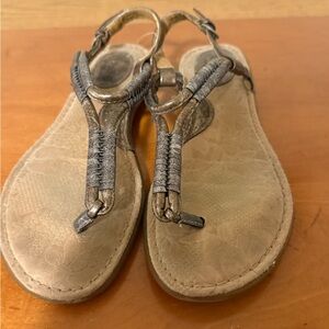 BOC Metallic Tan and Gray Strappy Sandals Thong